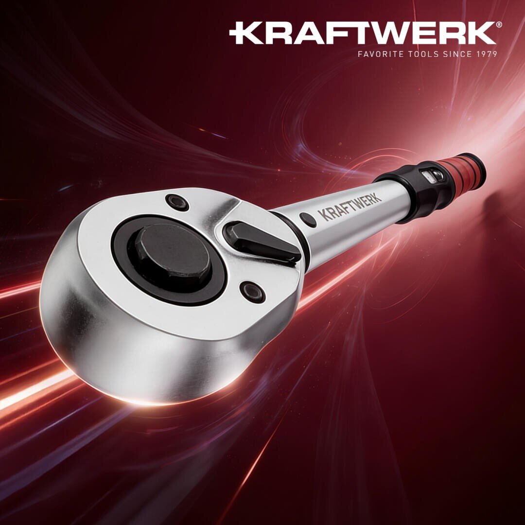 Kraftwerk-Steckschlüssel vor rotem Hintergrund mit Lichtstreifen.